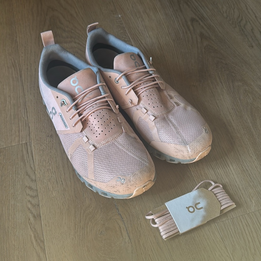 On Running Cloud 5 Waterproof Everyday Shoe